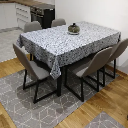 New Stylish One-bedroom On Top Location Apartament Skopje