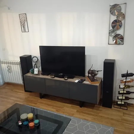 New Stylish One-bedroom On Top Location